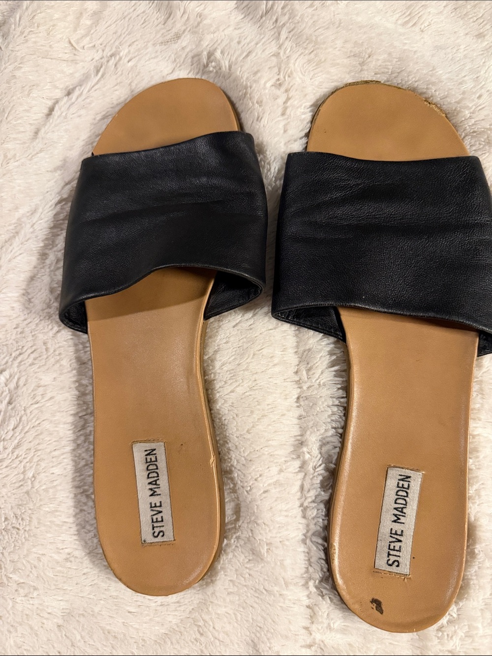 Steve Madden Kailey Black and Tan Leather Slides